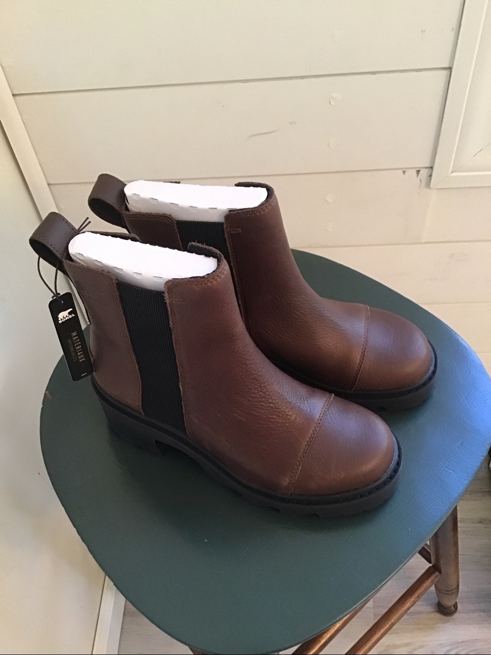 NWT Sorel Joan Now Chelsea Velvet Tan/Black Waterproof Boot Sz 7.5 - Picture 2 of 8